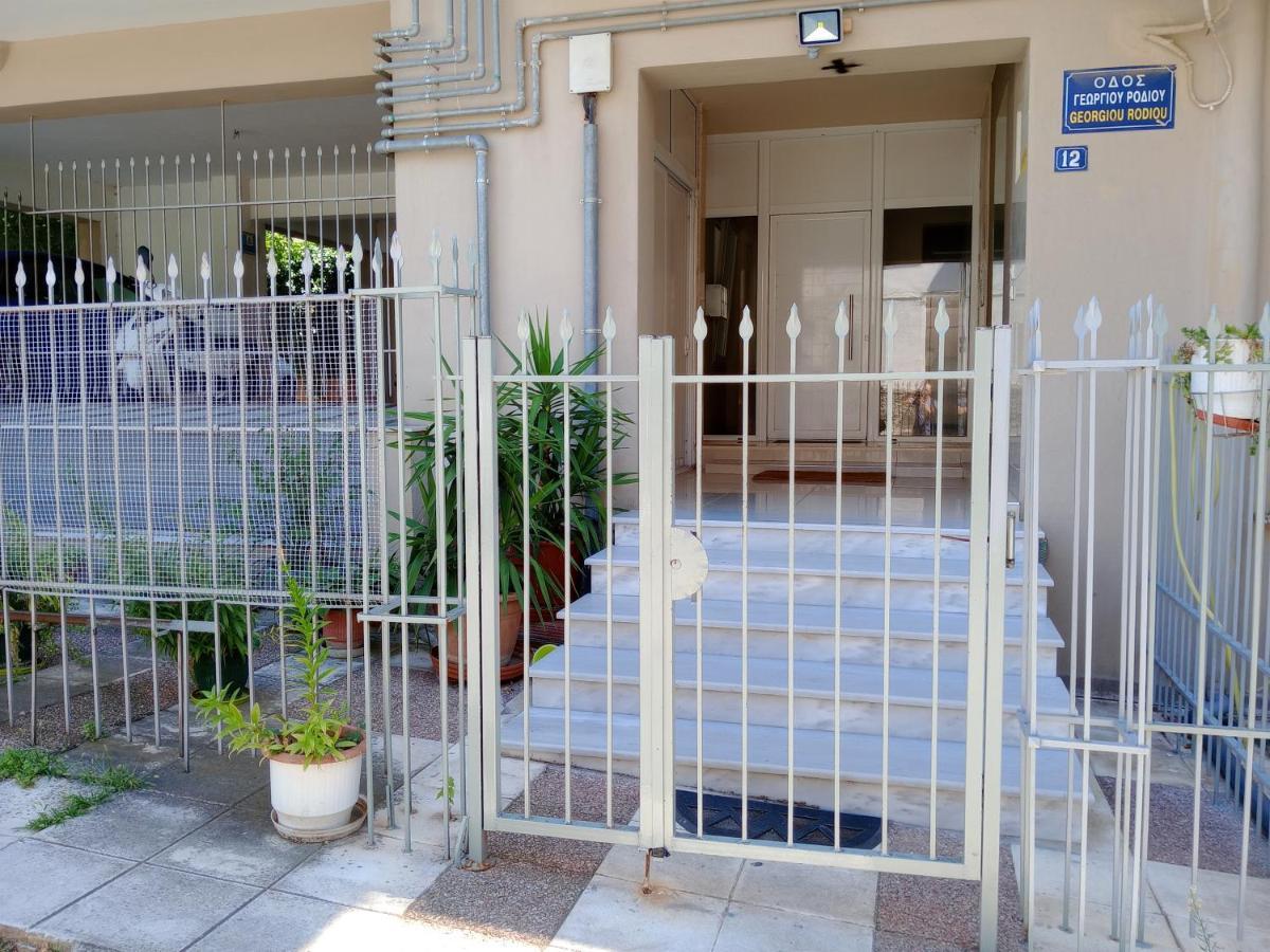 Elpidas 2 Private Parking Apartment