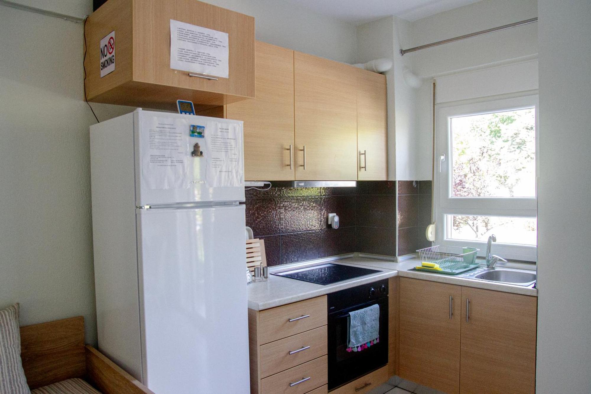 Elpidas 2 Private Parking Apartment