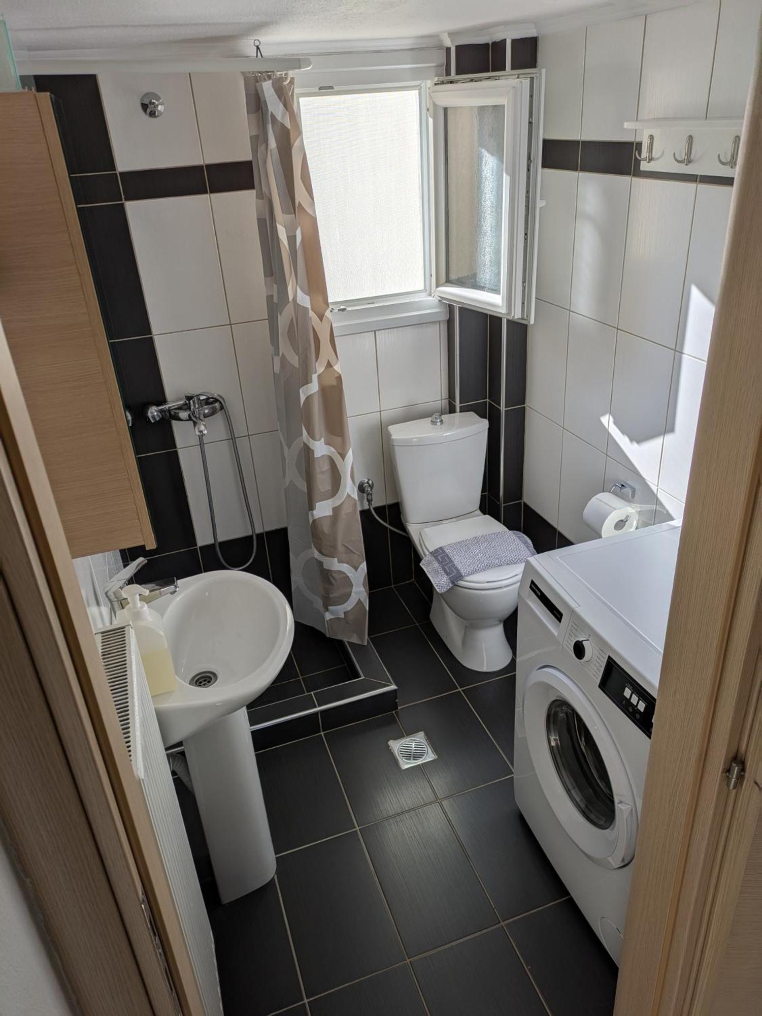 Apartment Elpidas 2 Private Parking *